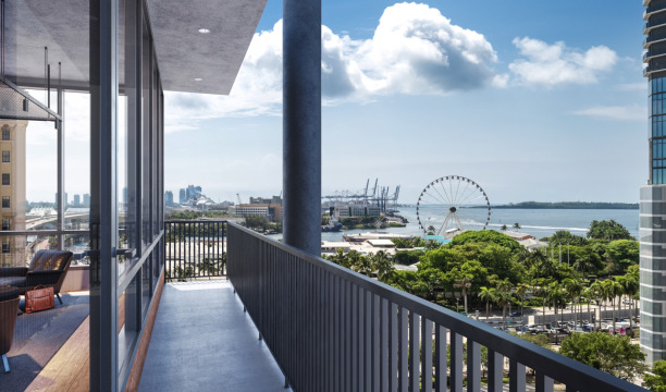 Gale-Miami-Hotel-Residences-Coworking-Lounge