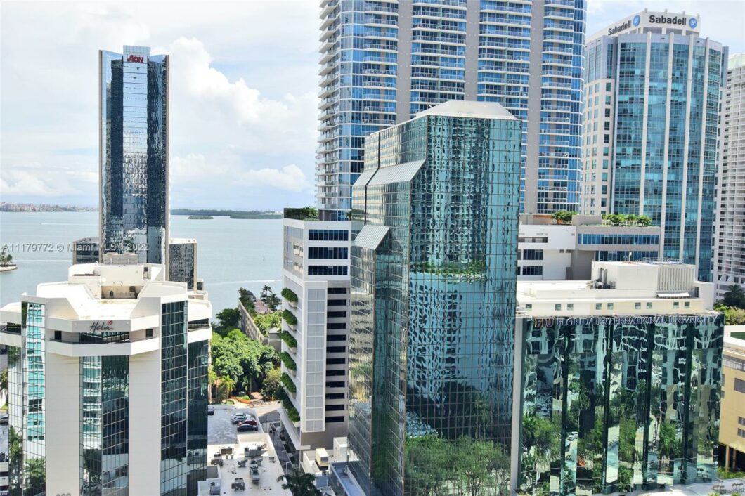A11179772 - 1010 Brickell Ave 2002 - miamibestproperty.com